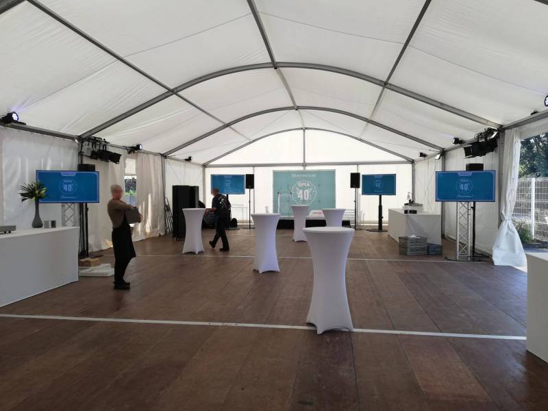 Écran 55’’ pour votre évènement – Sony XF85, Lyon (69)