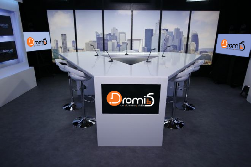 Le D studio notre espace pour vos projets audiovisuels : Captation , enregistrement vidéo et diffusion streaming sur toutes les plateformes digitales - Lyon (69)
