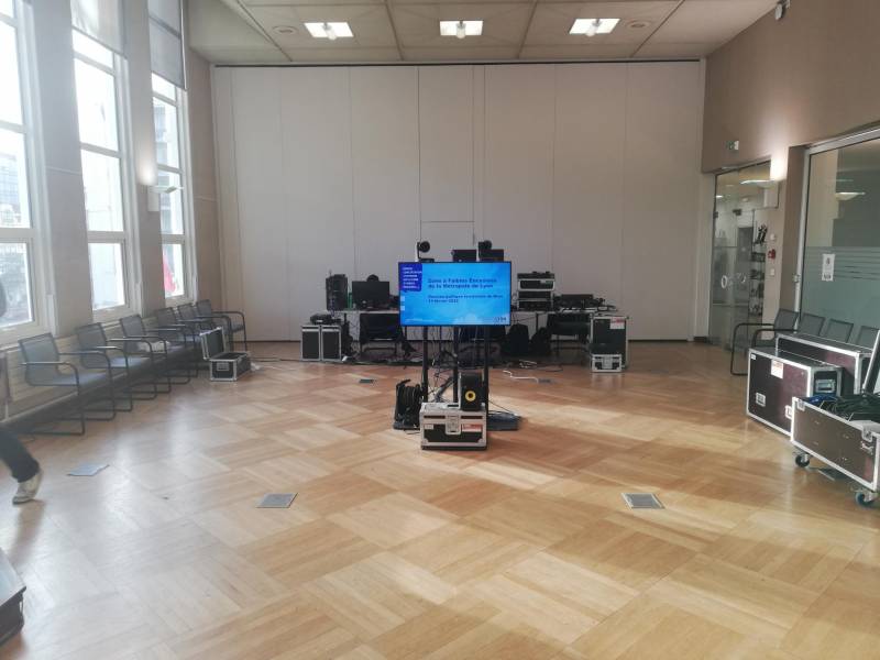 Diffusion en direct à la Mairie de Bron (69).